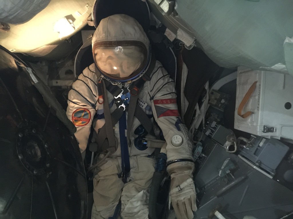 kosmonaut v přistávacím modulu
